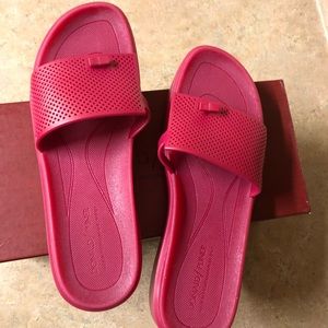 Donald Pliner Bondi - magenta jelly size 8